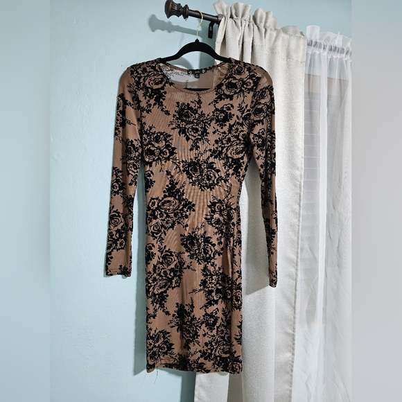 IRIS | Cocoa/Brown Sheer Floral Velvet Burnout Long Sleeve Dress - Picture 4 of 11